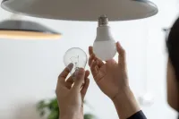Energy Expert: Switching to LED Bulbs Can Slash Winter Electricity Costs